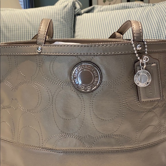 Coach Metallic Signature Bronze LeatherShoulderBag - Picture 2 of 9